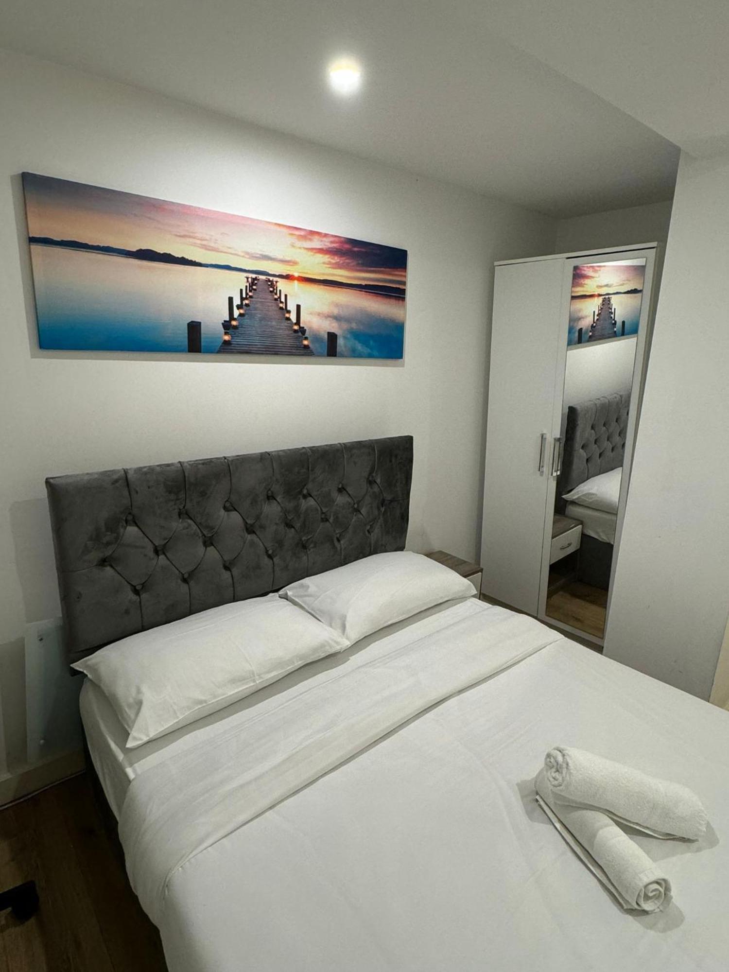 Cozy Two Bedroom Apartment Sleeps 6 Near Camden Market Hw10 London Eksteriør bilde